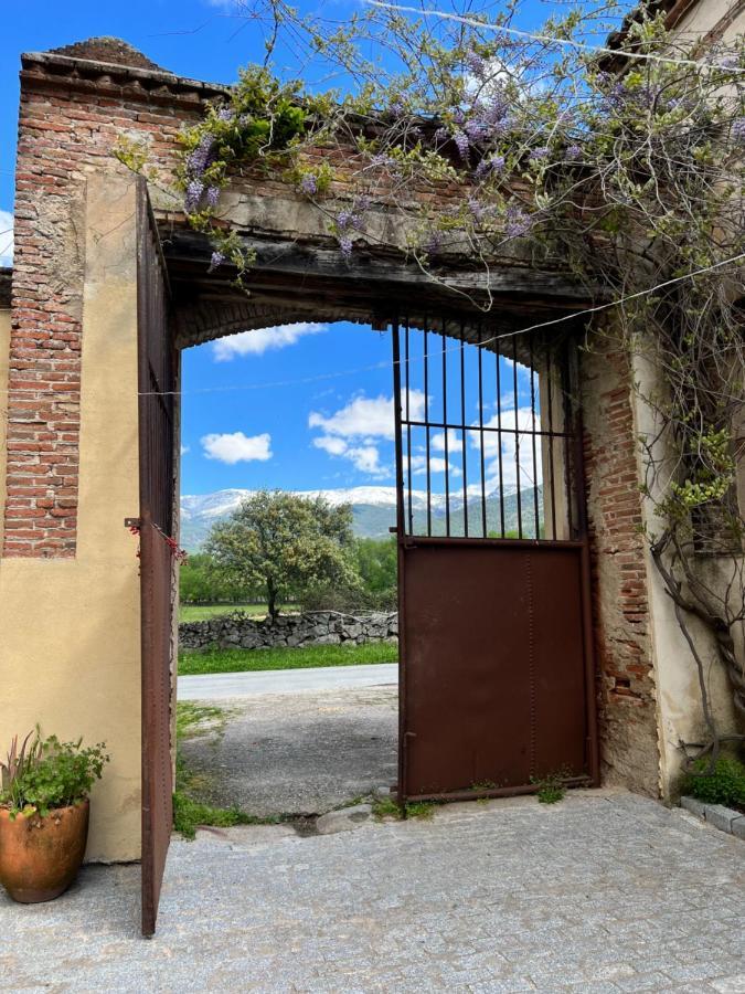 Posada Rural La Resinera La Adrada Eksteriør billede
