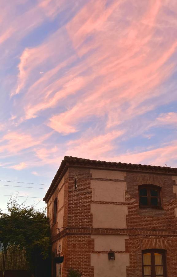 Posada Rural La Resinera La Adrada Eksteriør billede